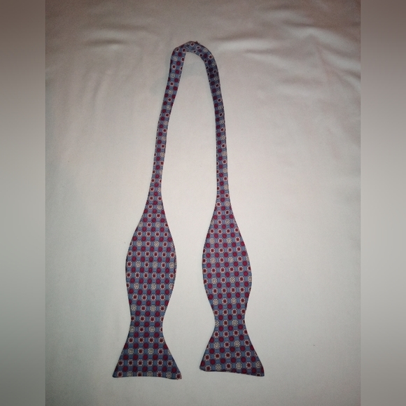 BOWTIE AUTHENTIC VINTAGE 💯%SILK - Picture 2 of 9